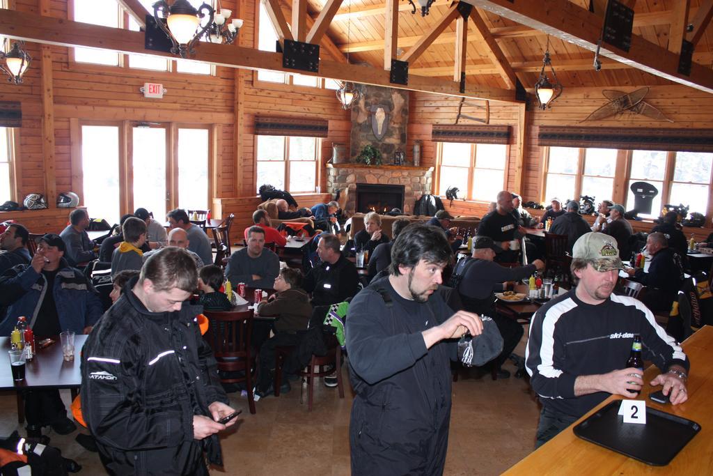 Lake Parlin Lodge & Cabins West Forks 외부 사진