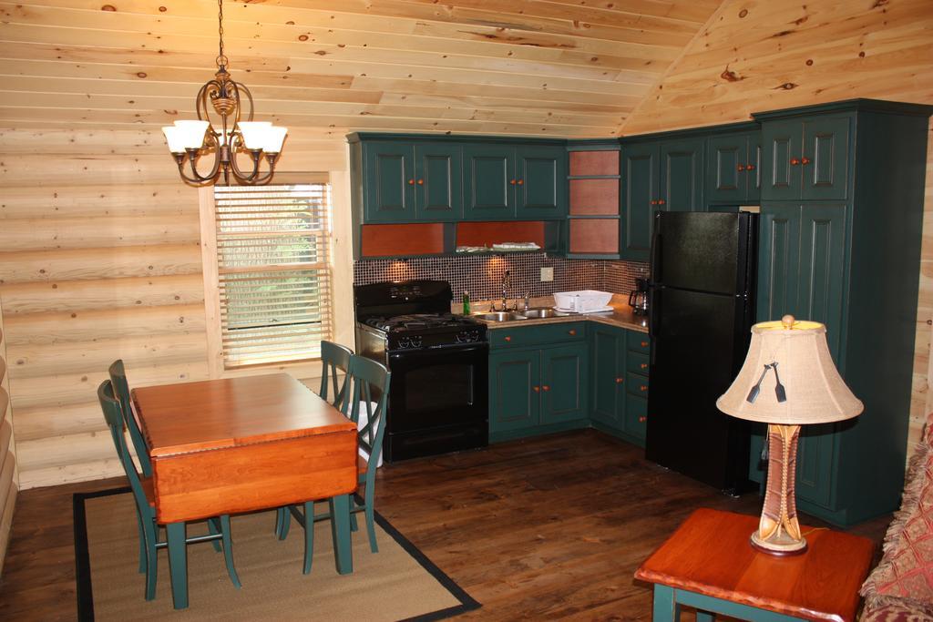 Lake Parlin Lodge & Cabins West Forks 객실 사진