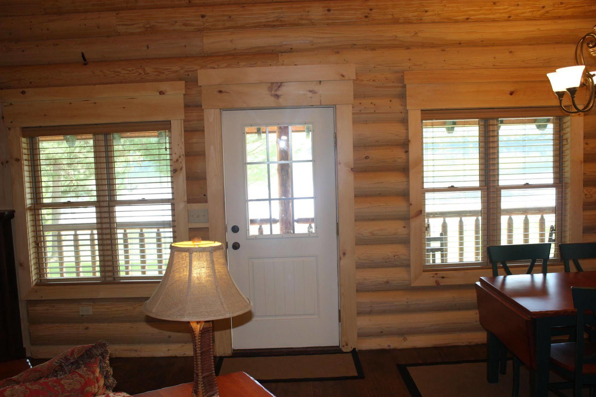 Lake Parlin Lodge & Cabins West Forks 외부 사진