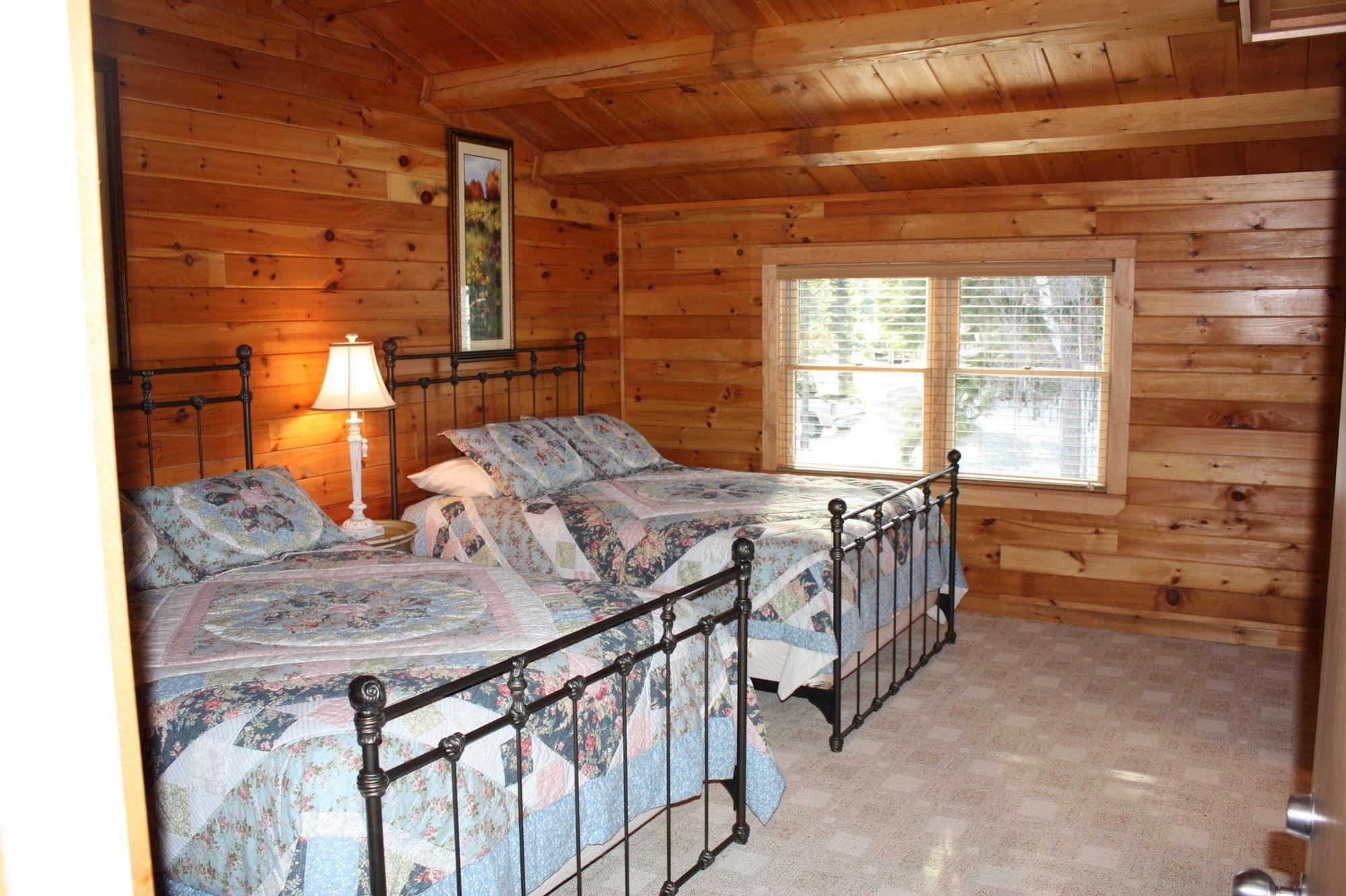 Lake Parlin Lodge & Cabins West Forks 외부 사진