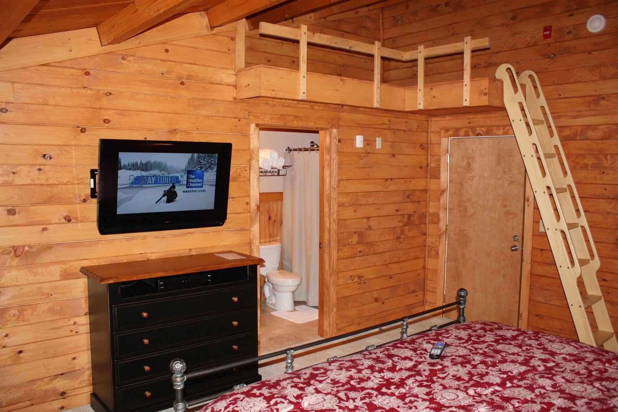 Lake Parlin Lodge & Cabins West Forks 외부 사진