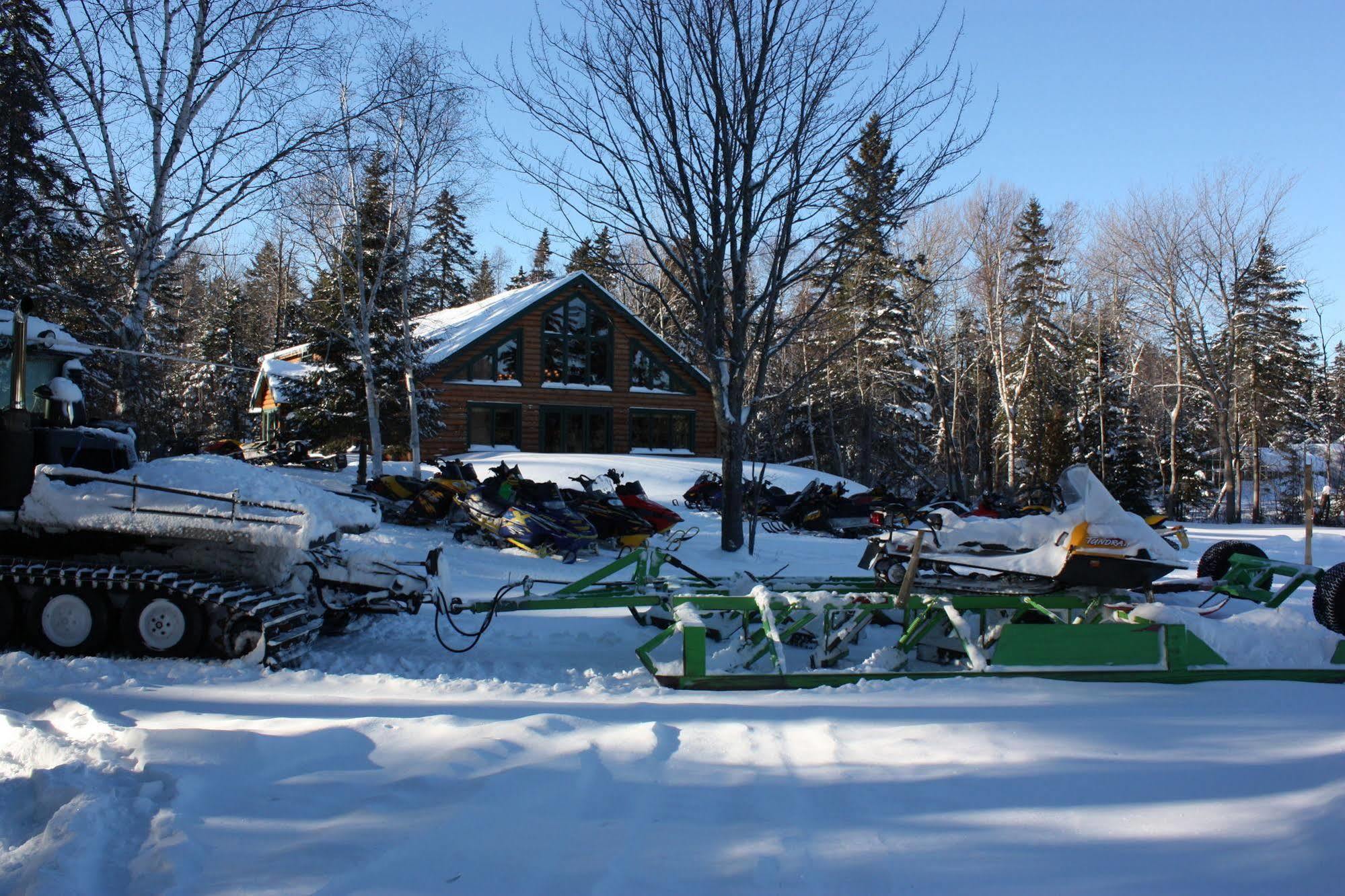 Lake Parlin Lodge & Cabins West Forks 외부 사진