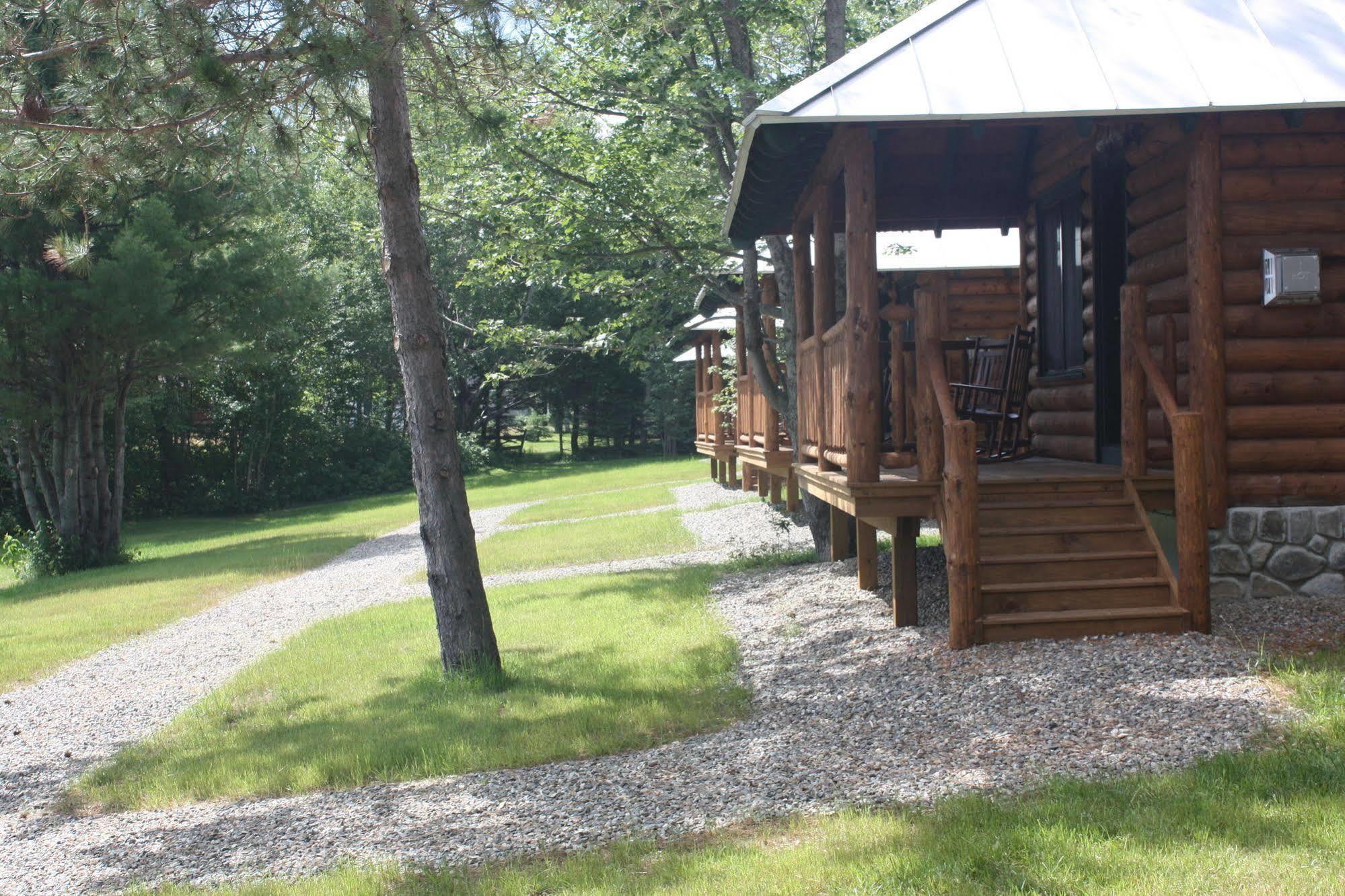 Lake Parlin Lodge & Cabins West Forks 외부 사진